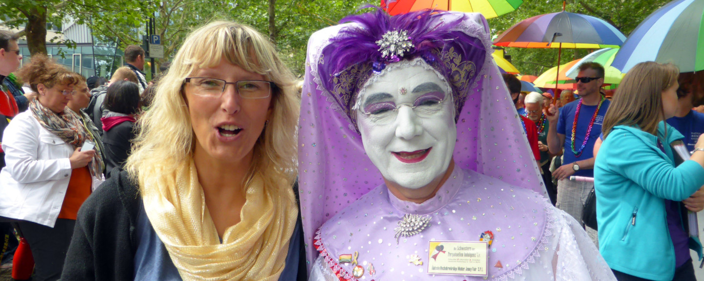 &Auml;btissin Hochehrw&uuml;rdige Mutter Jenny Fair von Bene Gesserit S.P.I. auf dem CSD Berlin - Juni 2014